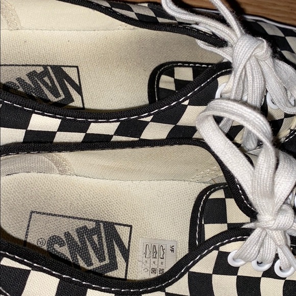 vans - Picture 3 of 4